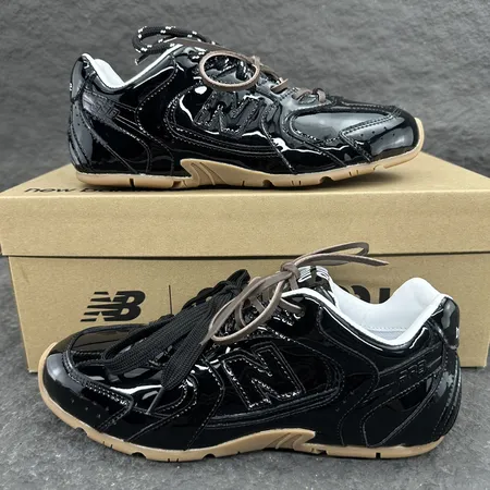 ミュウミュウ カジュアルシューズ