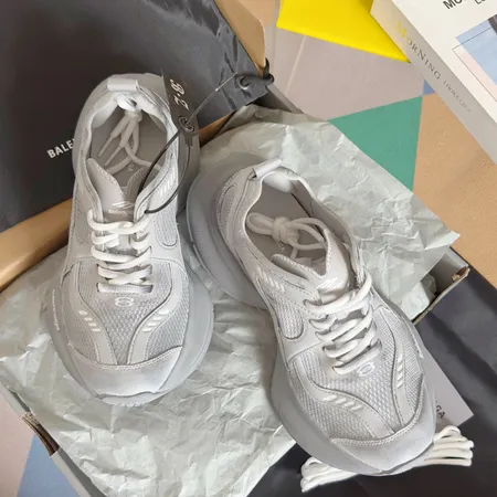 バレンシアガ カジュアルシューズ