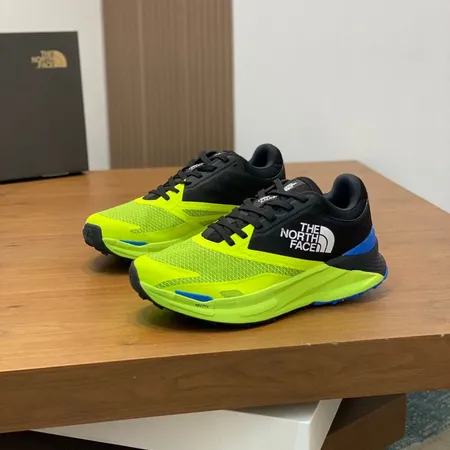 ノースフェイス スニーカー