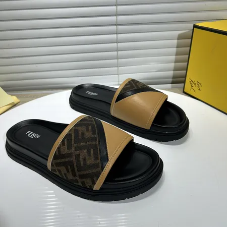 フェンディ スリッパ