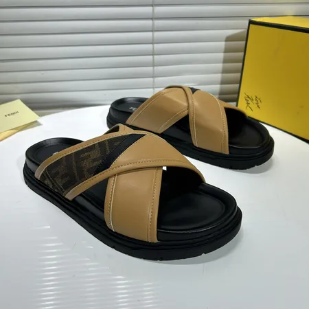 フェンディ スリッパ