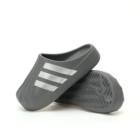 アディダス スリッパ
