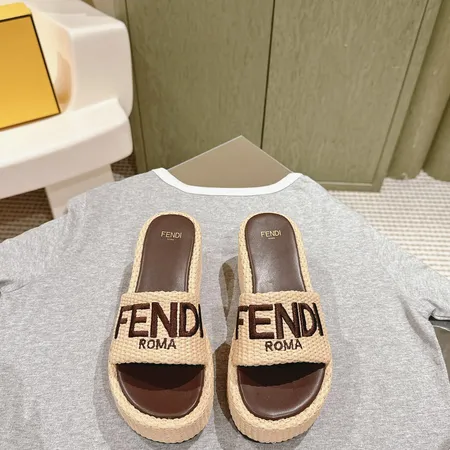 フェンディ スリッパ