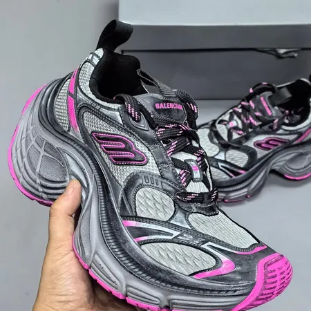 バレンシアガ スニーカー