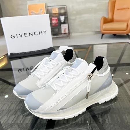 ジバンシィ スニーカー