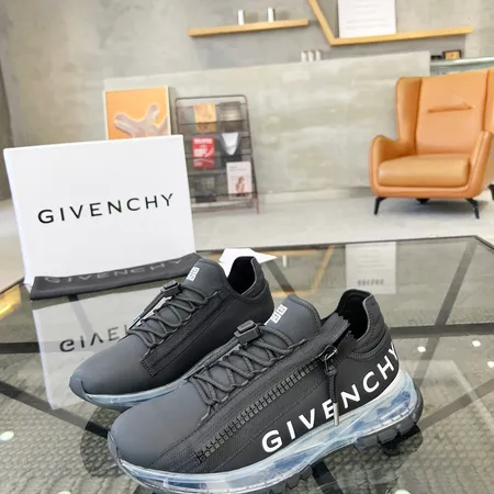 ジバンシィ スニーカー