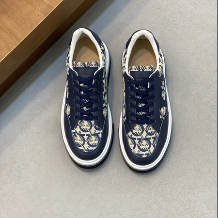 フェラガモ カジュアルシューズ