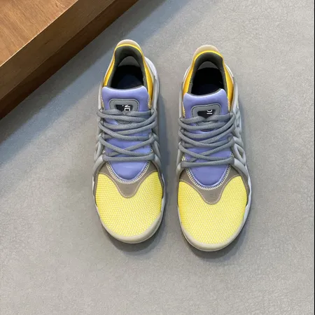 フェンディ スニーカー