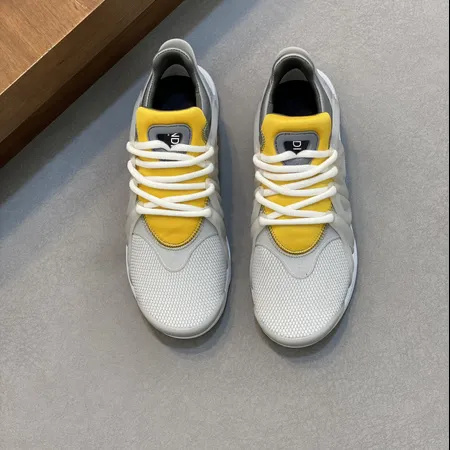 フェンディ スニーカー