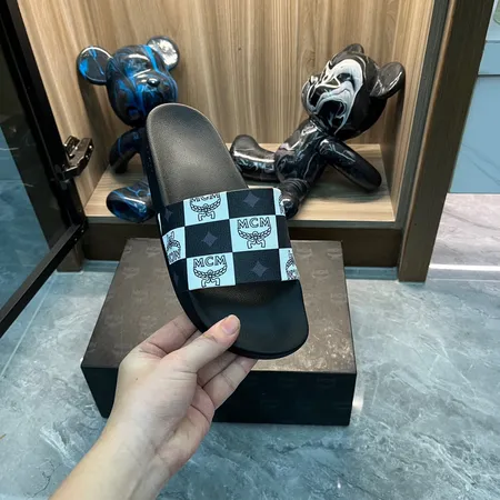 エムシーエム スリッパ