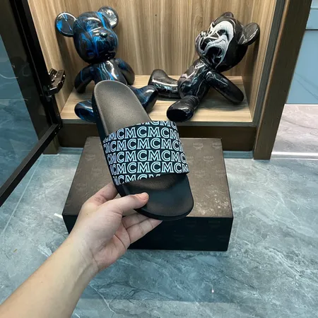 エムシーエム スリッパ