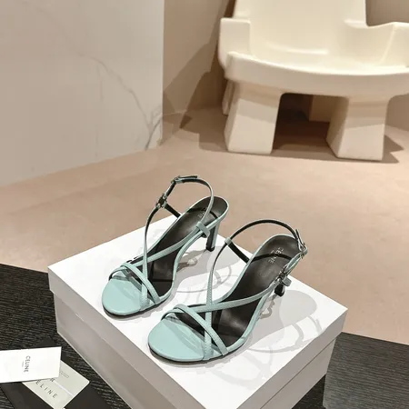 セリーヌ サンダル