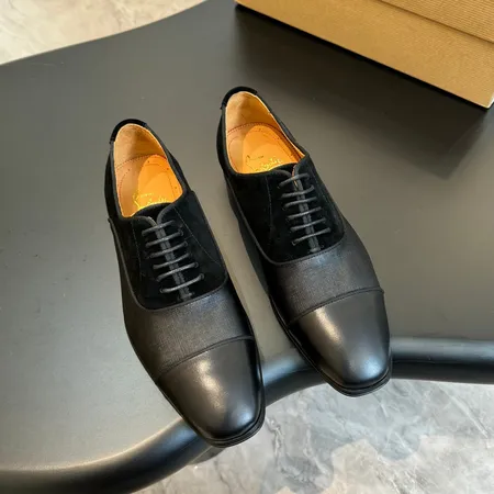 クリスチャン・ルブタン ビジネスシューズ