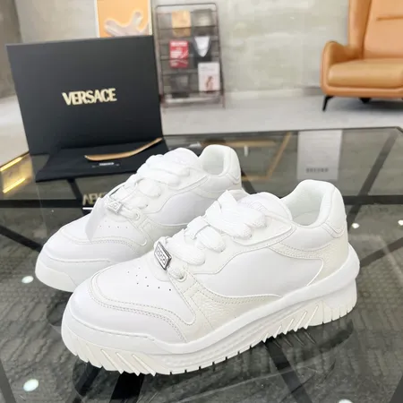 ヴェルサーチ カジュアルシューズ