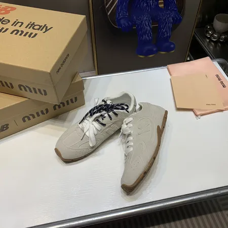 ミュウミュウ スニーカー