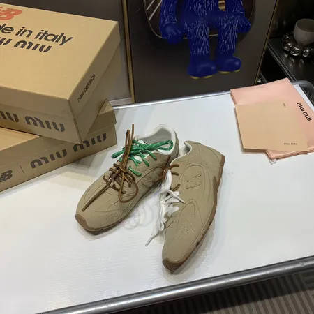 ミュウミュウ スニーカー