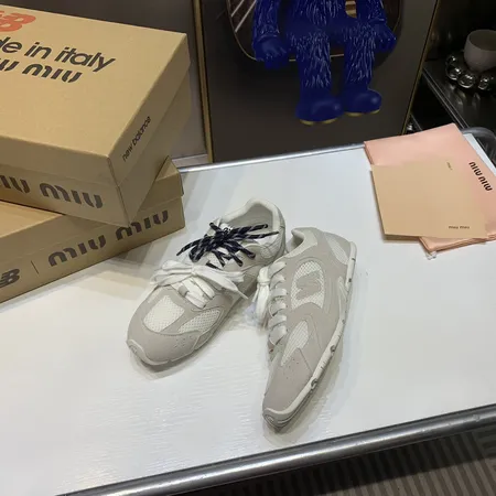 ミュウミュウ スニーカー