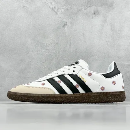 アディダス カジュアルシューズ