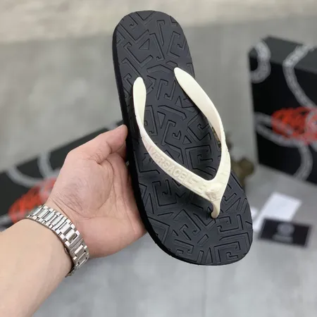 ヴェルサーチ スリッパ