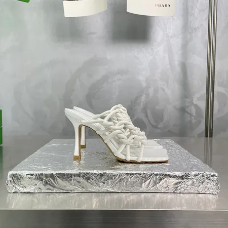 ボッテガ ヴェネタ スリッパ