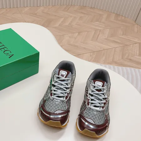 ボッテガ ヴェネタ カジュアルシューズ