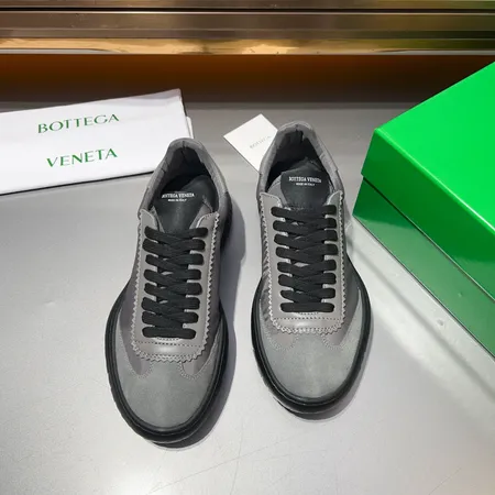 ボッテガ ヴェネタ カジュアルシューズ