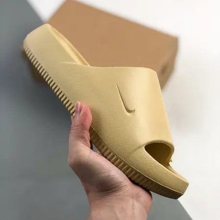 ナイキ スリッパ