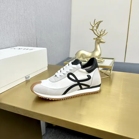 ロエベ カジュアルシューズ