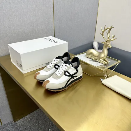 ロエベ カジュアルシューズ