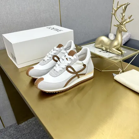 ロエベ カジュアルシューズ