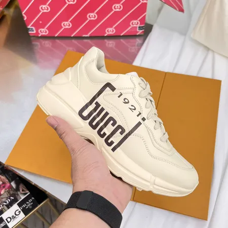 グッチ スニーカー