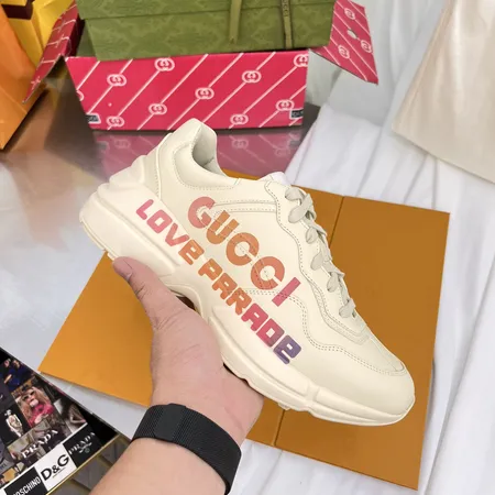 グッチ スニーカー