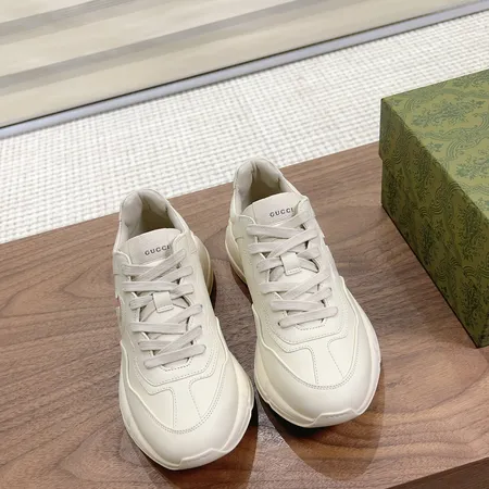 グッチ スニーカー