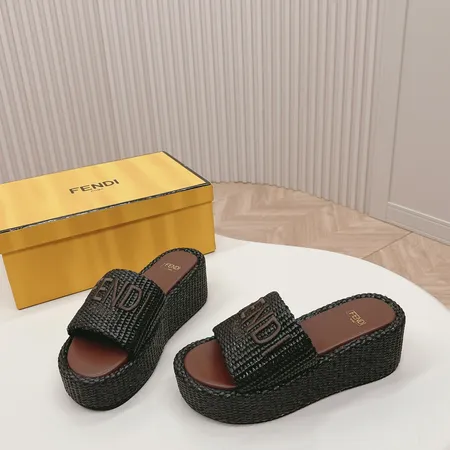 フェンディ スリッパ