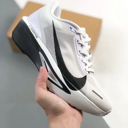 ナイキ スニーカー