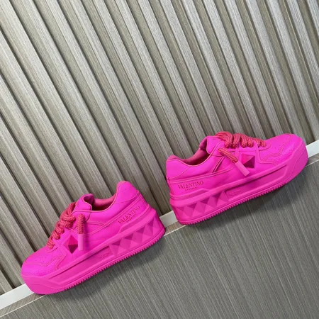 ヴァレンティノ カジュアルシューズ