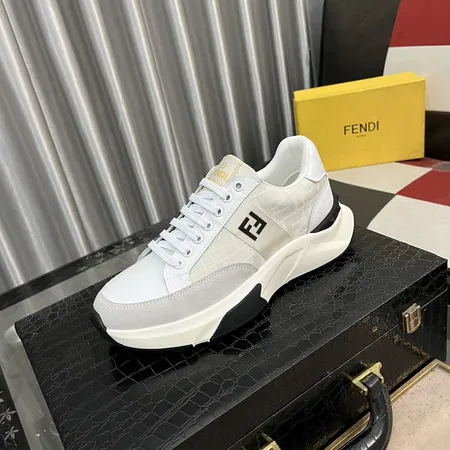 フェンディ スニーカー