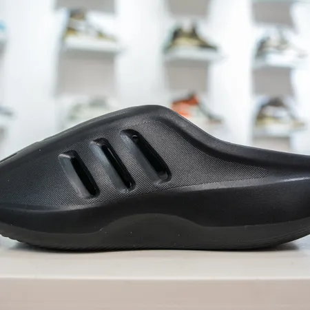 アディダス スリッパ