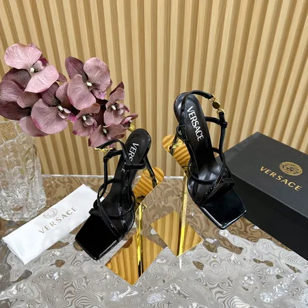 ヴェルサーチ サンダル