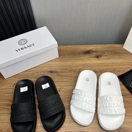 ヴェルサーチ スリッパ