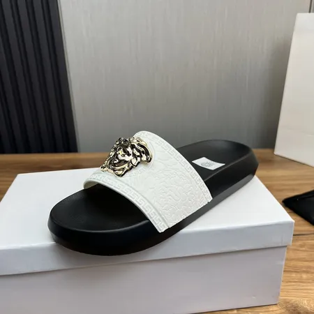 ヴェルサーチ スリッパ