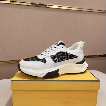 フェンディ カジュアルシューズ