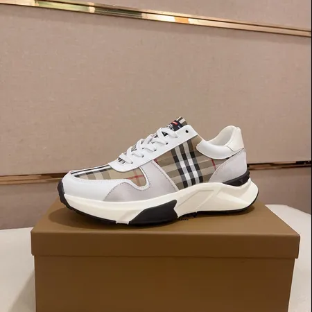 バーバリー ス カジュアルシューズ