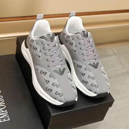 アルマーニ スニーカー