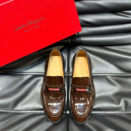 フェラガモ ビジネスシューズ