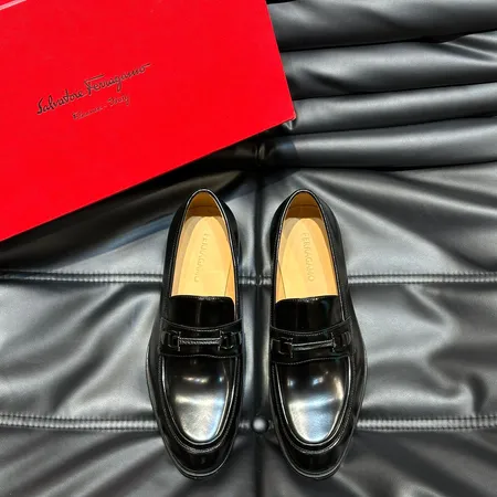 フェラガモ ビジネスシューズ