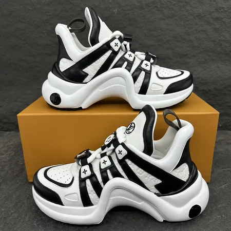 ルイヴィトン スニーカー