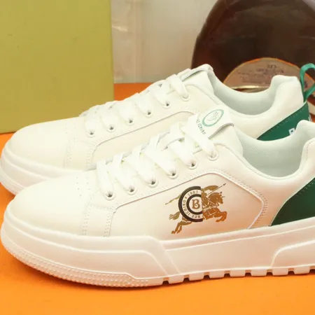 バーバリー ス カジュアルシューズ