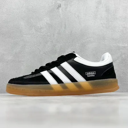 アディダス カジュアルシューズ