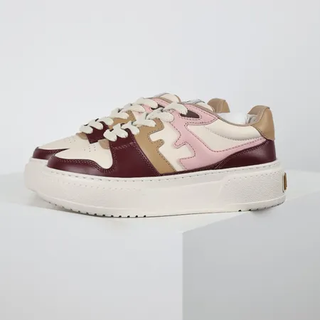 フェンディ カジュアルシューズ